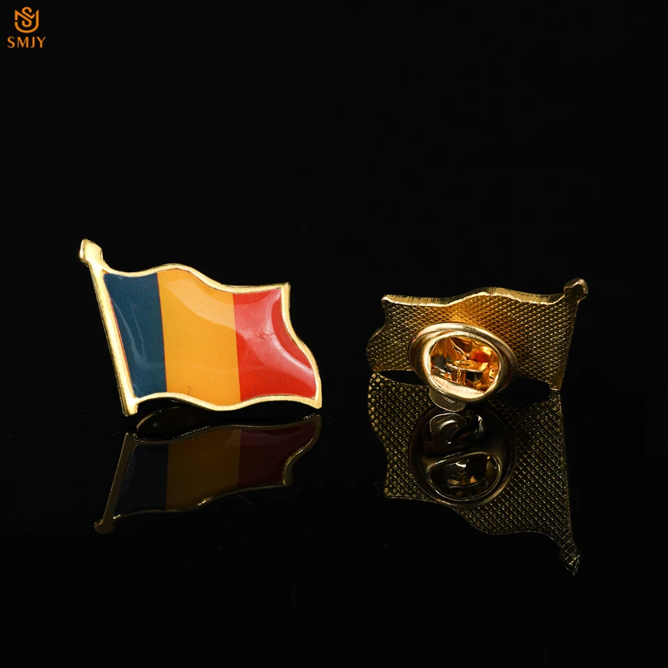 Romanian Fashion Waving Flag Brooch Badge European Country Special Pin Olympics World Cup Jewelry
Romanian Fashion Waving Flag Brooch Badge European Country Special Pin Olympics World Cup Jewelry