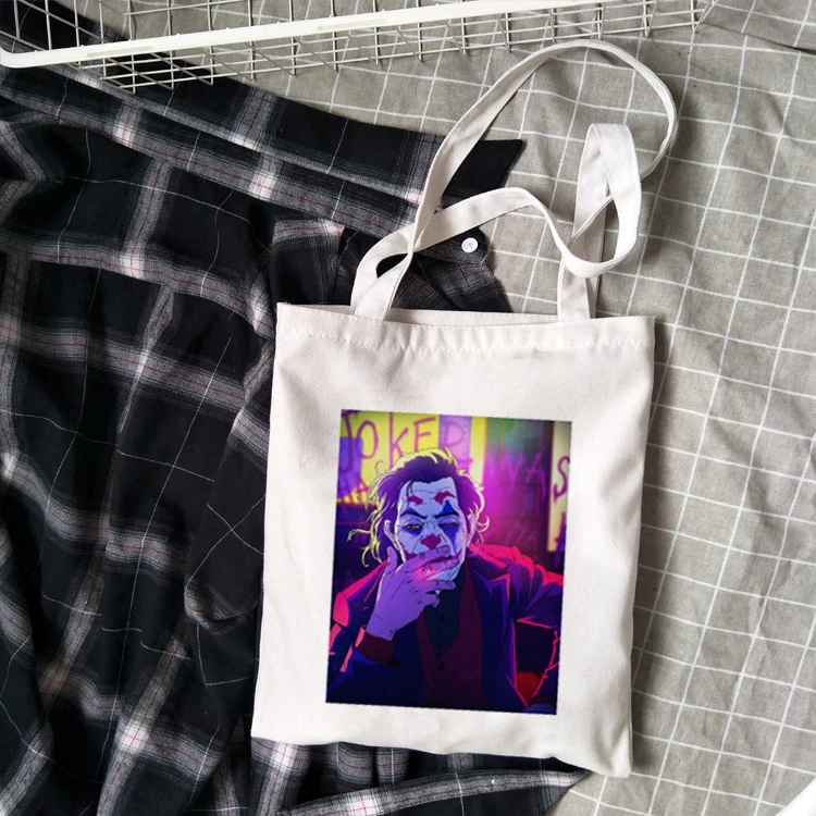 Ready StockJoker 2021 фильм женская сумка через плечо модная повседневная Холщовая Сумка-тоут
Ready StockJoker 2021 фильм женская сумка через плечо модная повседневная Холщовая Сумка-тоут