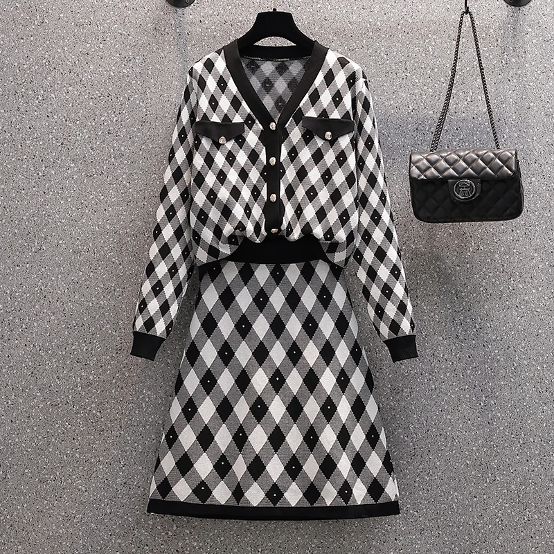 Plus Size Set Women Autumn Winter Long Sleeve Plaid Knitted Sweater Cardigan And skirt Set Fragrance Vintage two piece suit 4XL 
Plus Size Set Women Autumn Winter Long Sleeve Plaid Knitted Sweater Cardigan And skirt Set Fragrance Vintage two piece suit 4XL