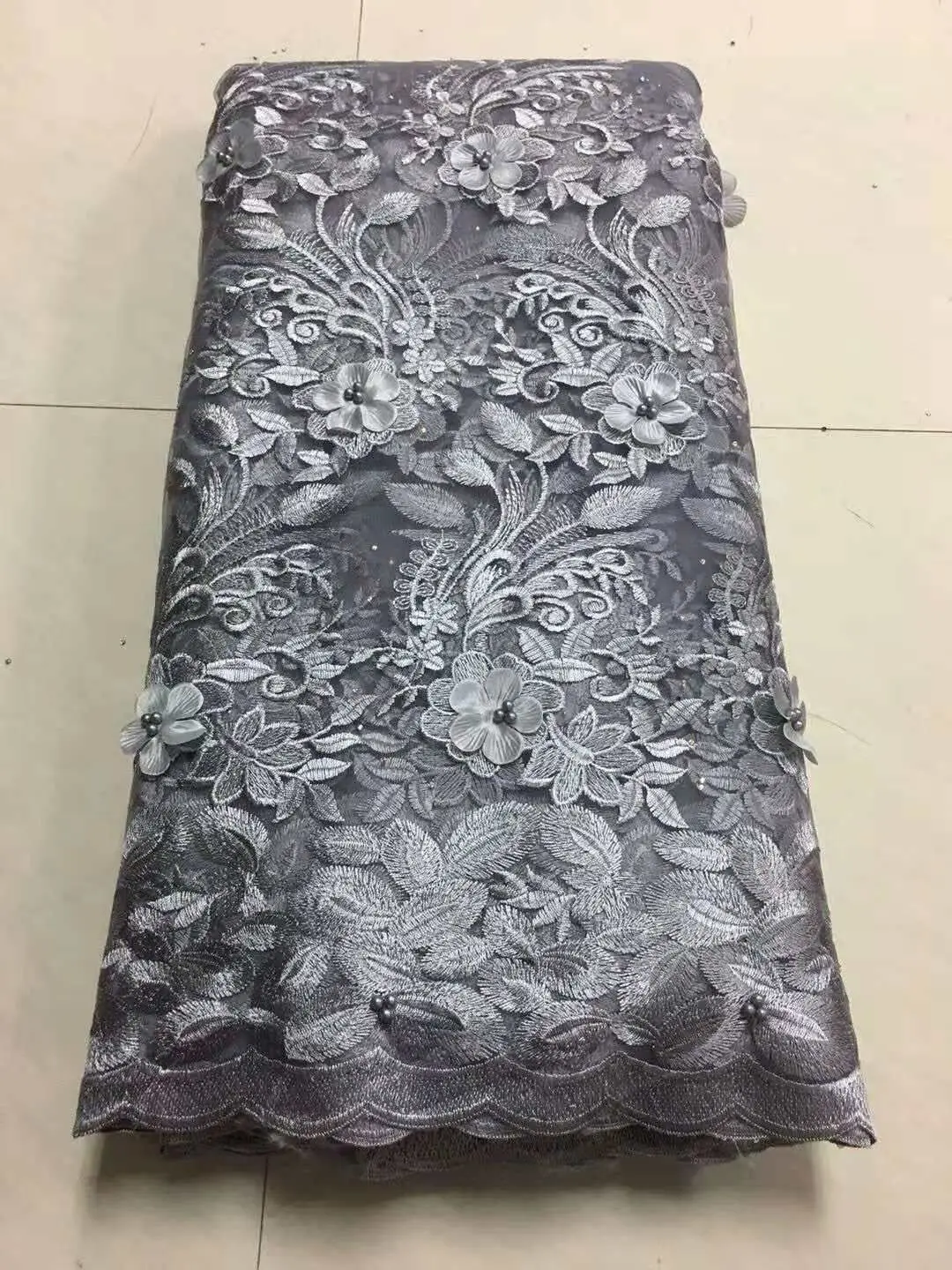 Grey Color African Lace Fabric 2018 Embroidered Nigerian Laces Fabric High Quality French Tulle Lace Fabric for Women 5Yards
Grey Color African Lace Fabric 2018 Embroidered Nigerian Laces Fabric High Quality French Tulle Lace Fabric for Women 5Yards