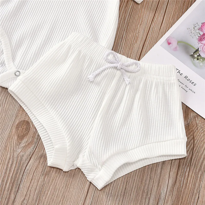 2021 New Summer Romper Sets Baby Girls Boys Solid Color Short-sleeved Shorts Headband 3Pcs Suit Infant Four Colors Outfits
2021 New Summer Romper Sets Baby Girls Boys Solid Color Short-sleeved Shorts Headband 3Pcs Suit Infant Four Colors Outfits