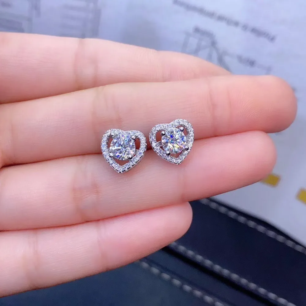 Moissanite Stud Earring 0.5CT 5MM Total 1CT Lab Diamond Fine Jewelry for Women Wedding Anniversary Gift Real 925 Sterling Silver
Moissanite Stud Earring 0.5CT 5MM Total 1CT Lab Diamond Fine Jewelry for Women Wedding Anniversary Gift Real 925 Sterling Silver