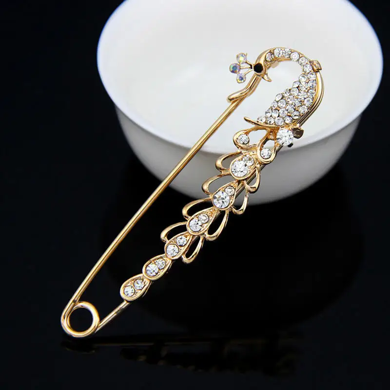 NEW Elegant Brooches Pin Up For Women Suit Hats Clips Girl Peacock Crystal Rhinestones Brooch Pins Needle Fashion Jewelry
NEW Elegant Brooches Pin Up For Women Suit Hats Clips Girl Peacock Crystal Rhinestones Brooch Pins Needle Fashion Jewelry