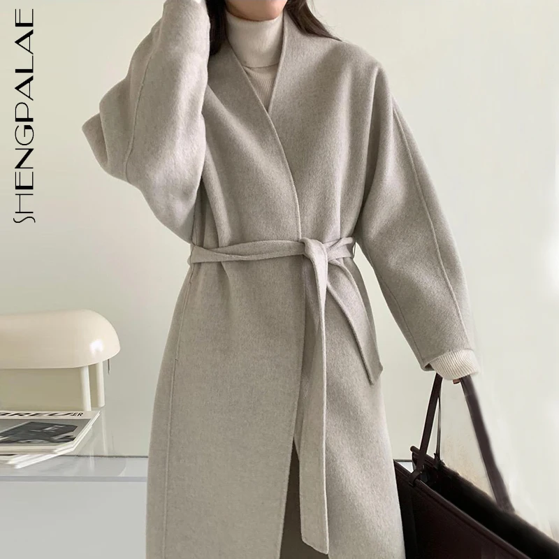 SHENGPALAE Fashion Temperament Solid Color Woolen Coat Women's Winter 2021 New V-neck Loose Belt Long Sleeve Overcoat Female
SHENGPALAE Fashion Temperament Solid Color Woolen Coat Women's Winter 2021 New V-neck Loose Belt Long Sleeve Overcoat Female