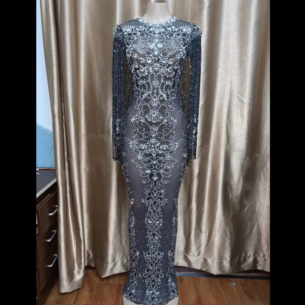 Luxury Crystal Tassel Party Perspective Long Dress Women Long Sleeve Wedding Celebration Fringes Rhinestone Dress Stage Costumes
Luxury Crystal Tassel Party Perspective Long Dress Women Long Sleeve Wedding Celebration Fringes Rhinestone Dress Stage Costumes