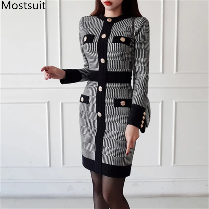 2019 Winter Houndstooth Golden Buttons Knitted Mini Dress Women Long Sleeve O-neck Korean Fashion Ol Style Dresses Vestido Femme
2019 Winter Houndstooth Golden Buttons Knitted Mini Dress Women Long Sleeve O-neck Korean Fashion Ol Style Dresses Vestido Femme