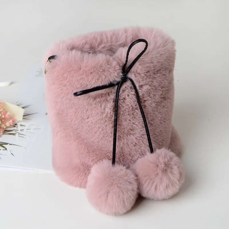 2021 Winter Plush Bucket Bags Wool Mini Tassel Bow Shoulder Bags For Girls Candy Color Fur Chain Bags Drop Shipping M646
2021 Winter Plush Bucket Bags Wool Mini Tassel Bow Shoulder Bags For Girls Candy Color Fur Chain Bags Drop Shipping M646