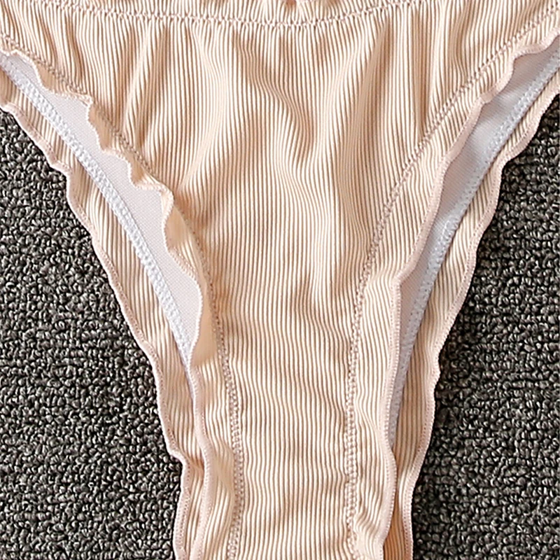 New Sexy Bikinis 2021 Low Waist Swimsuit Female Swimwear Thong Bikini Sets Women Swimming Bathing Suits Split Swimsuit
New Sexy Bikinis 2021 Low Waist Swimsuit Female Swimwear Thong Bikini Sets Women Swimming Bathing Suits Split Swimsuit