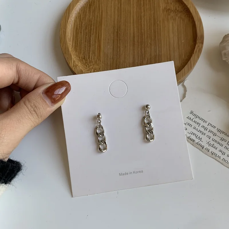 2021 New Design Metal Chain Punk Drop Earrings for Women New Bohemia Minimalism Tassel Earring Fashion jewelry Accessories
2021 New Design Metal Chain Punk Drop Earrings for Women New Bohemia Minimalism Tassel Earring Fashion jewelry Accessories