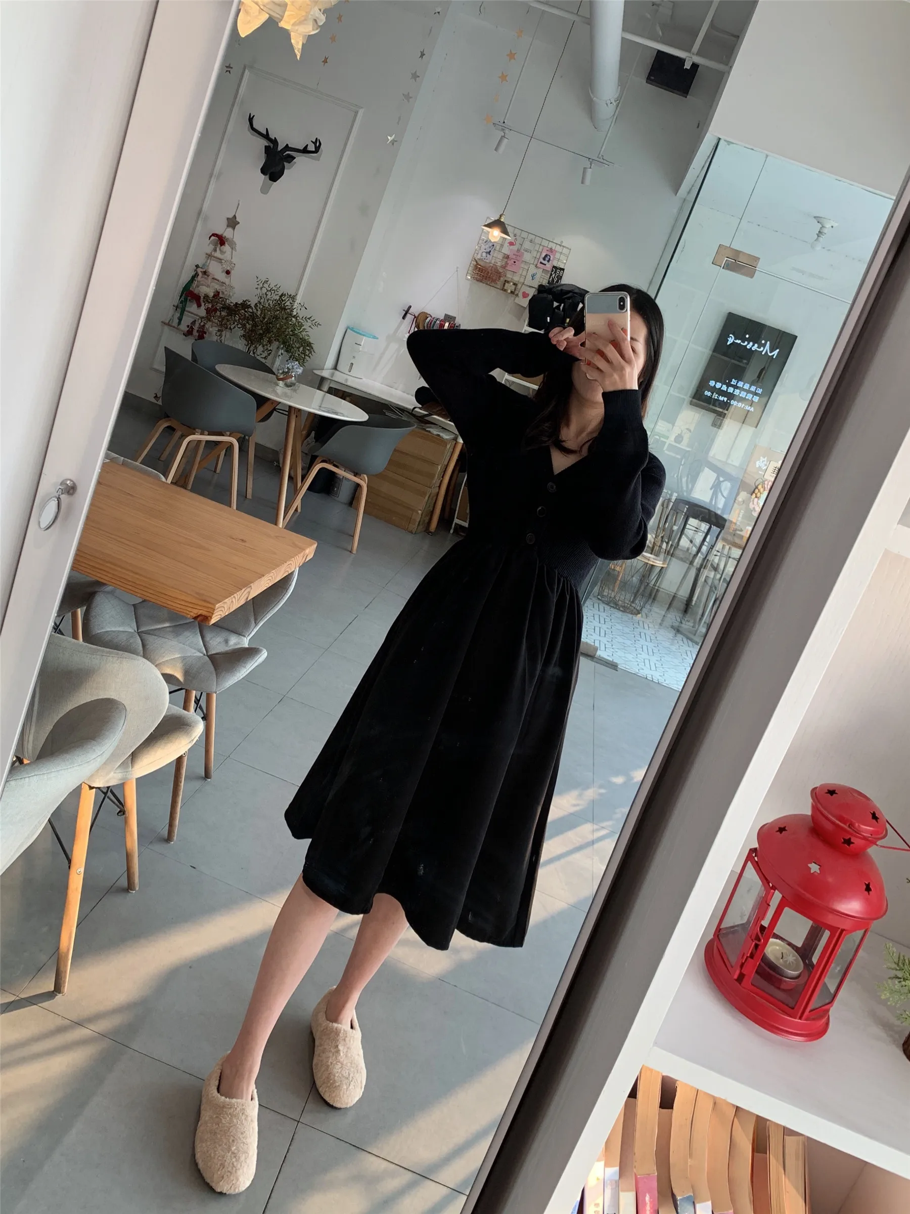 Panel Knit Dress 2022 New Sweet Loose -fit Front and Rear V-neck Lace-up Bow Women 's Autumn 2022 Puff Sleeve Polyester Full
Panel Knit Dress 2022 New Sweet Loose -fit Front and Rear V-neck Lace-up Bow Women 's Autumn 2022 Puff Sleeve Polyester Full