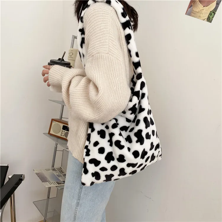 Harajuku Cute Milk Cow Pattern Plush Bag Women Shoulder Bags Armpit Pouch Casual Female Fluffy Handbag Tote bag Shopping bag
Harajuku Cute Milk Cow Pattern Plush Bag Women Shoulder Bags Armpit Pouch Casual Female Fluffy Handbag Tote bag Shopping bag
