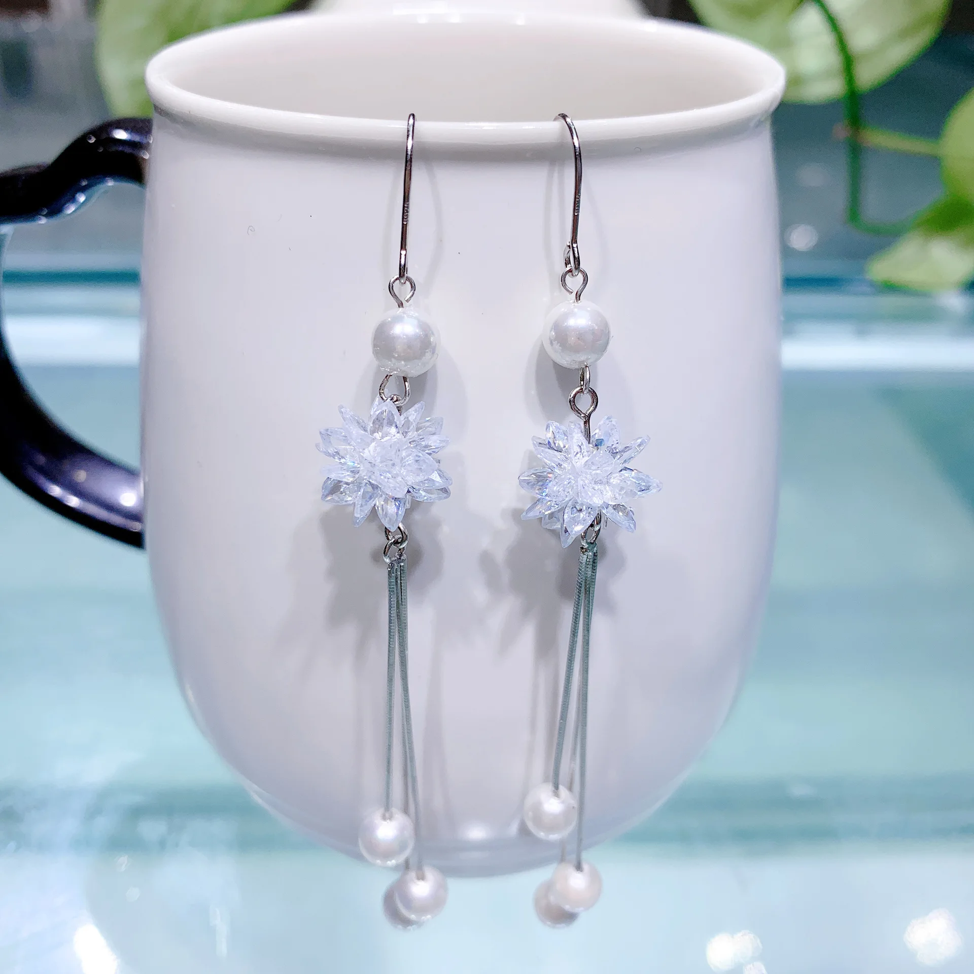 Viwisfy Crystal Pearl Luxury Jewelry BOHO Style Long Tassels Real 925 Sterling Silver Drop Earrings For Women VW21340
Viwisfy Crystal Pearl Luxury Jewelry BOHO Style Long Tassels Real 925 Sterling Silver Drop Earrings For Women VW21340