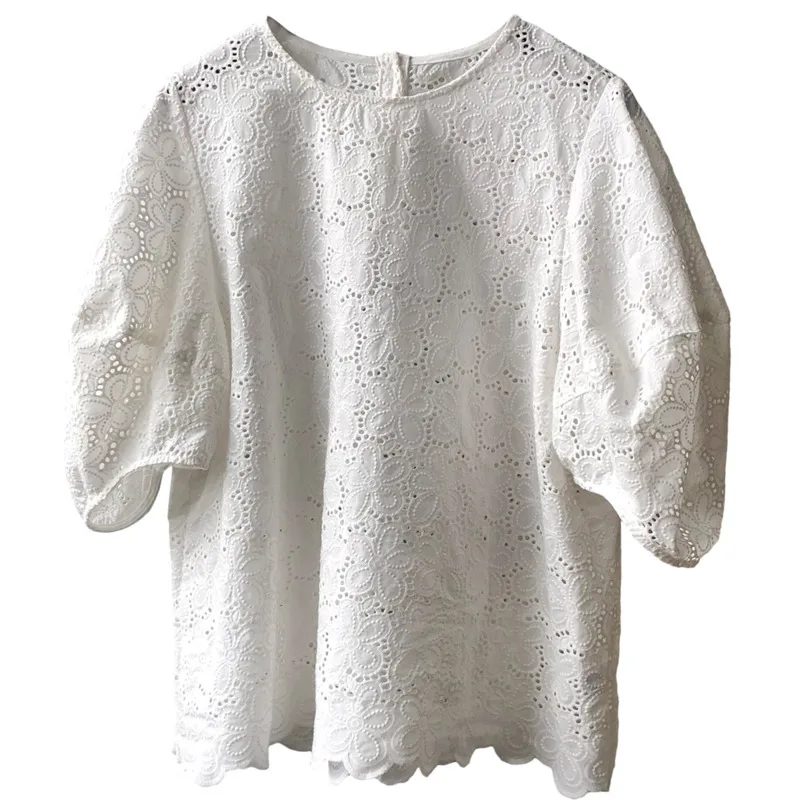 GVUW Female White Hollow Out Blouse Round Neck Half Puff Sleeve Loose Lady Shirt Fashion Tide Summer 2021 New Arrivals 20D1405
GVUW Female White Hollow Out Blouse Round Neck Half Puff Sleeve Loose Lady Shirt Fashion Tide Summer 2021 New Arrivals 20D1405