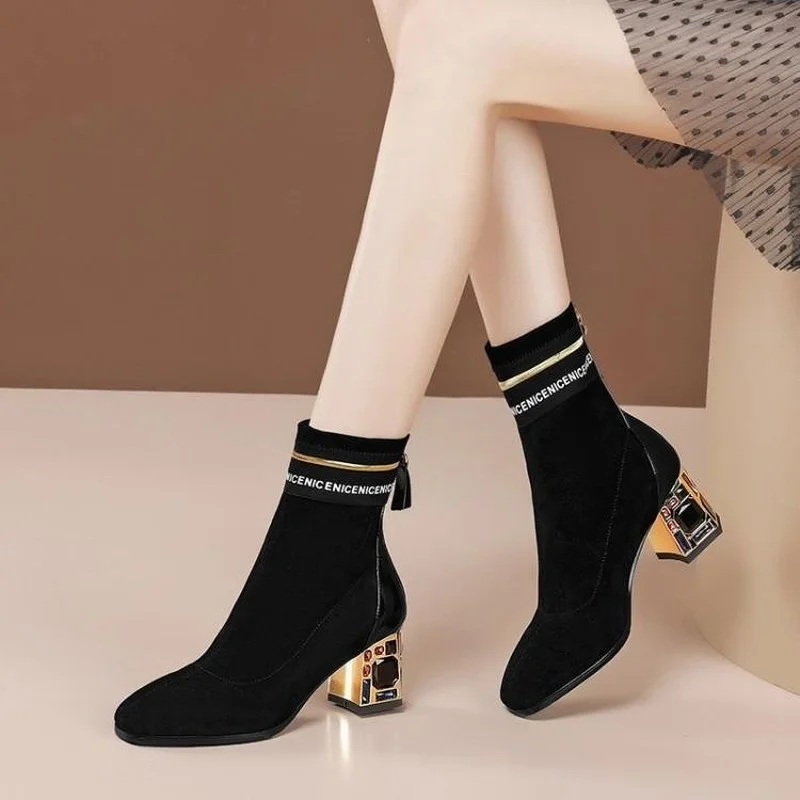 2021slim short boots women mid-length boots stretch fabric rhinestone square heel women's winter black plus cotton women's shoes
2021slim short boots women mid-length boots stretch fabric rhinestone square heel women's winter black plus cotton women's shoes