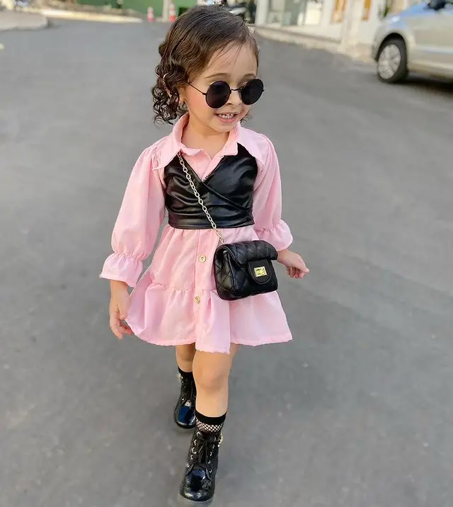 Модель 2021 года Модный комплект детской одежды для маленьких девочек розовая