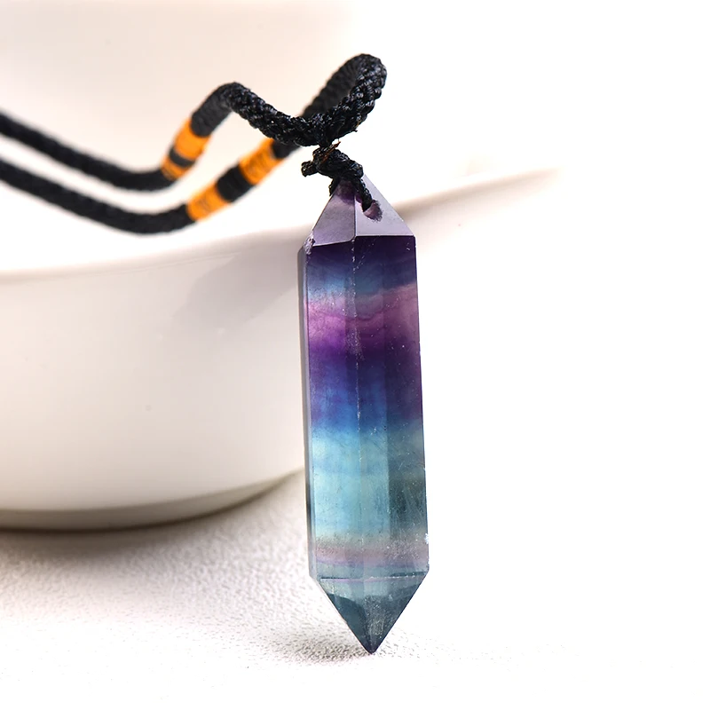 

Natural Rainbow Fluorite Necklace Single Point Hexagonal Prism Pendant Striped Crystal Fluorite Necklace Health Energy Stone 1PC