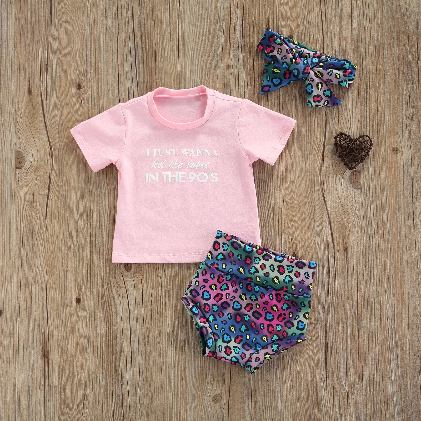 Baby Girls Clothes Set Letter Print Short Sleeve O-neck T-shirt and Leopard Print Shorts and Knot Headband
Baby Girls Clothes Set Letter Print Short Sleeve O-neck T-shirt and Leopard Print Shorts and Knot Headband