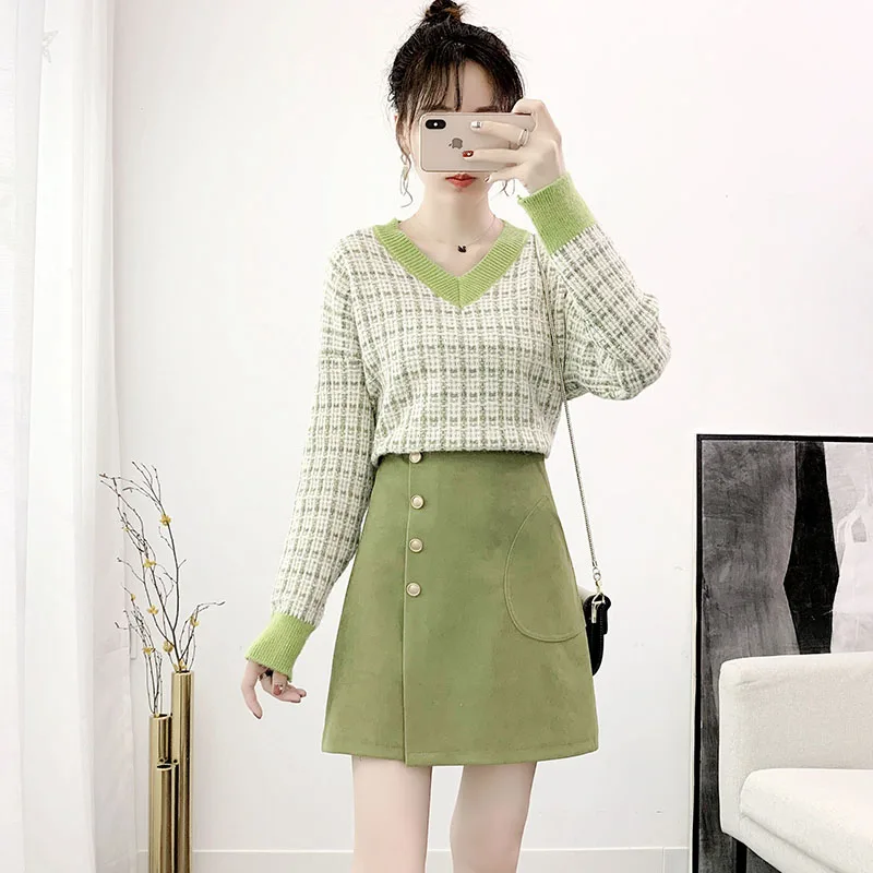 New winter skirt fashion suits female v-neck sweaters A word skirts avocado green two-piece outfit women knitwear top skirts
New winter skirt fashion suits female v-neck sweaters A word skirts avocado green two-piece outfit women knitwear top skirts