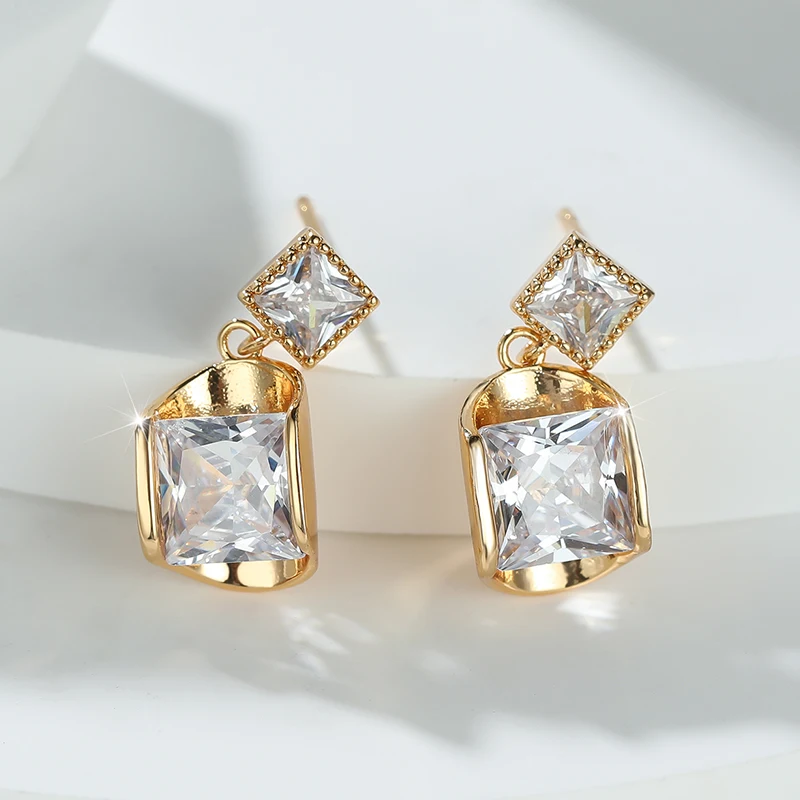 Personality Geometric Dangle Earrings for Women Gold Color White Square Zircon Ear Studs Punk Hip Hop Metallic Earrings Jewelry
Personality Geometric Dangle Earrings for Women Gold Color White Square Zircon Ear Studs Punk Hip Hop Metallic Earrings Jewelry