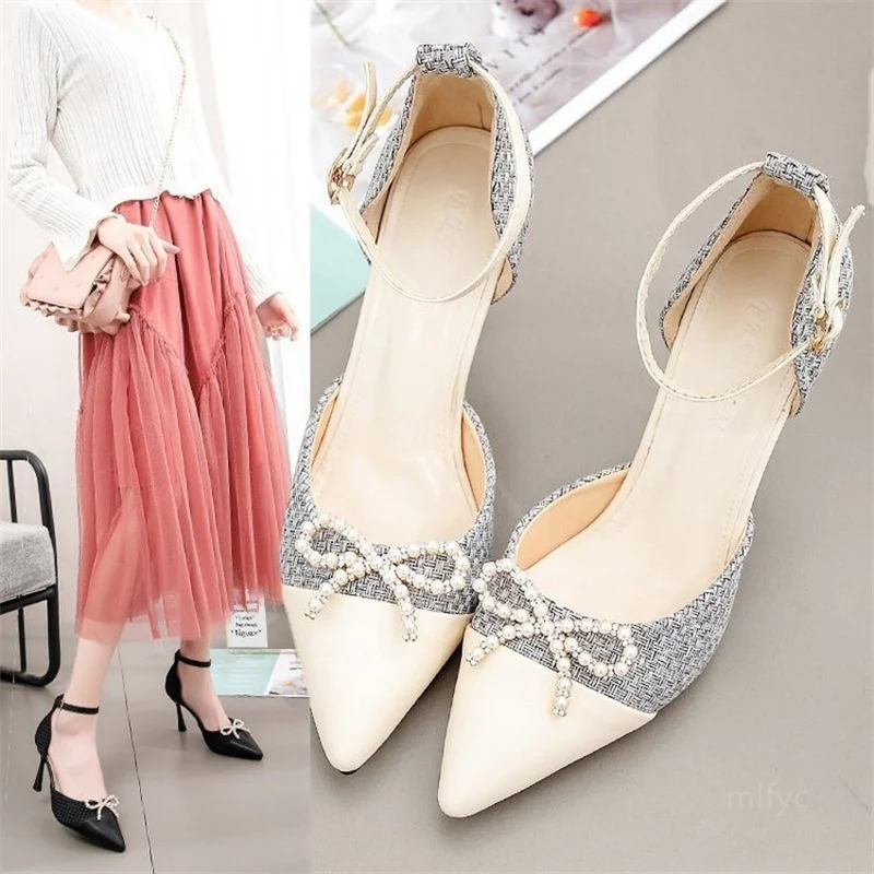 Pearl bowknot shallow mouth single shoes women 2021 new temperament pointed toe hollow shoes female stiletto buckle high heels
Pearl bowknot shallow mouth single shoes women 2021 new temperament pointed toe hollow shoes female stiletto buckle high heels