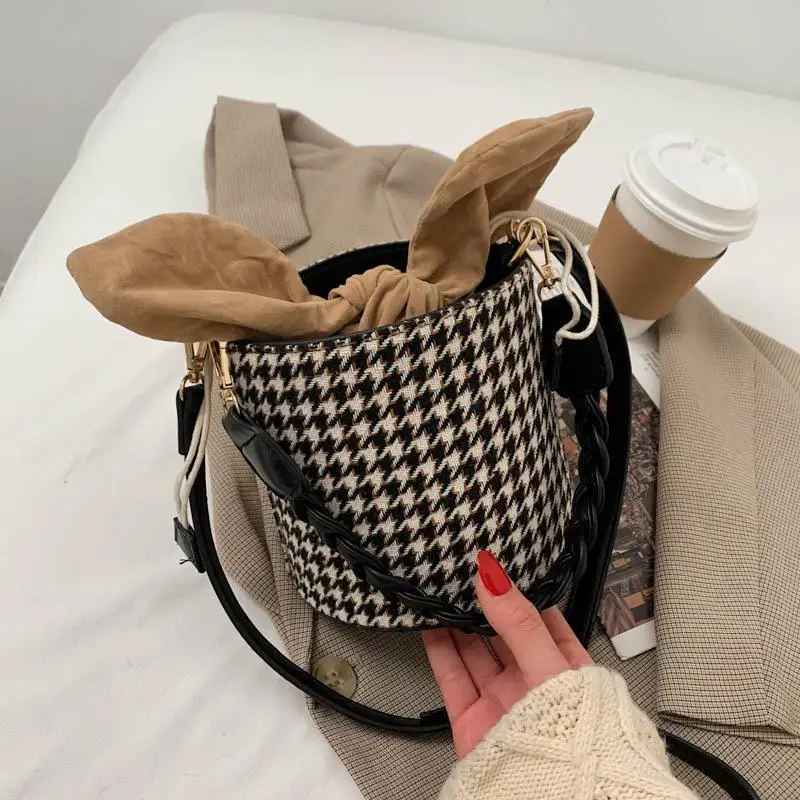 Ladies Bucket Bag Street leather Trend Shoulder Houndstooth Handbag Crossbody Shopper Small Lady's Designer Travel Hand Bags
Ladies Bucket Bag Street leather Trend Shoulder Houndstooth Handbag Crossbody Shopper Small Lady's Designer Travel Hand Bags