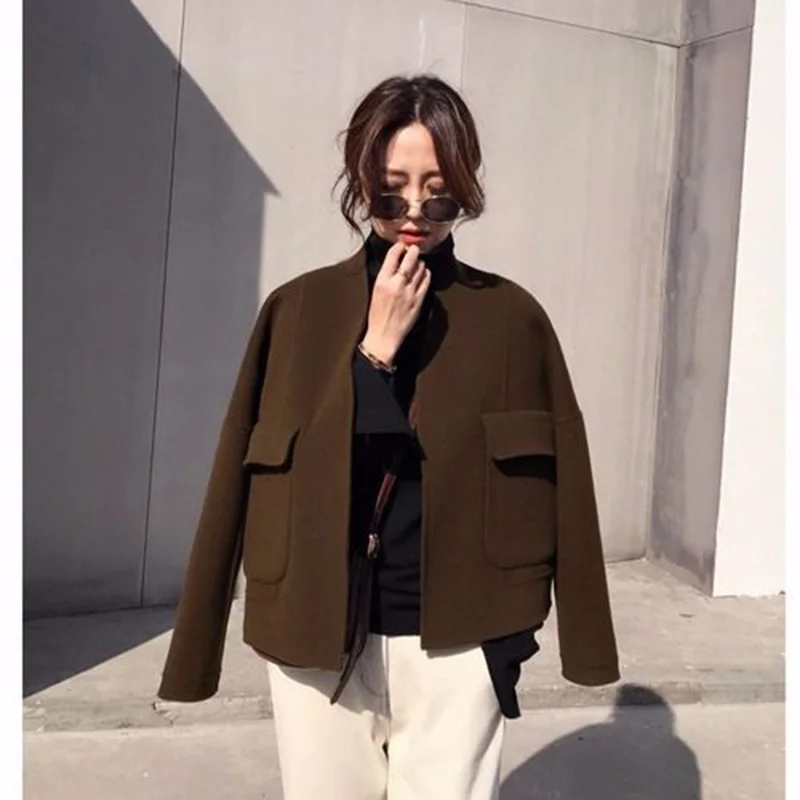 Autumn Winter Korea Fashion Women Loose Short Jacket Thicken Plaid Woolen Coats Double Pocket Cardigan Vintage Coat 
Autumn Winter Korea Fashion Women Loose Short Jacket Thicken Plaid Woolen Coats Double Pocket Cardigan Vintage Coat