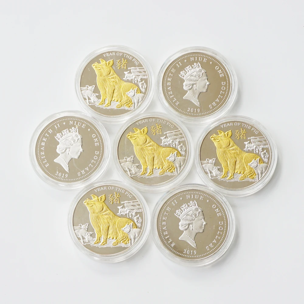 

2PCS China Zodiac Coin Year of the Pig Silver Gold Plated Australia Lunar New Year Pig Coins Elizabeth Souvenir Gifts