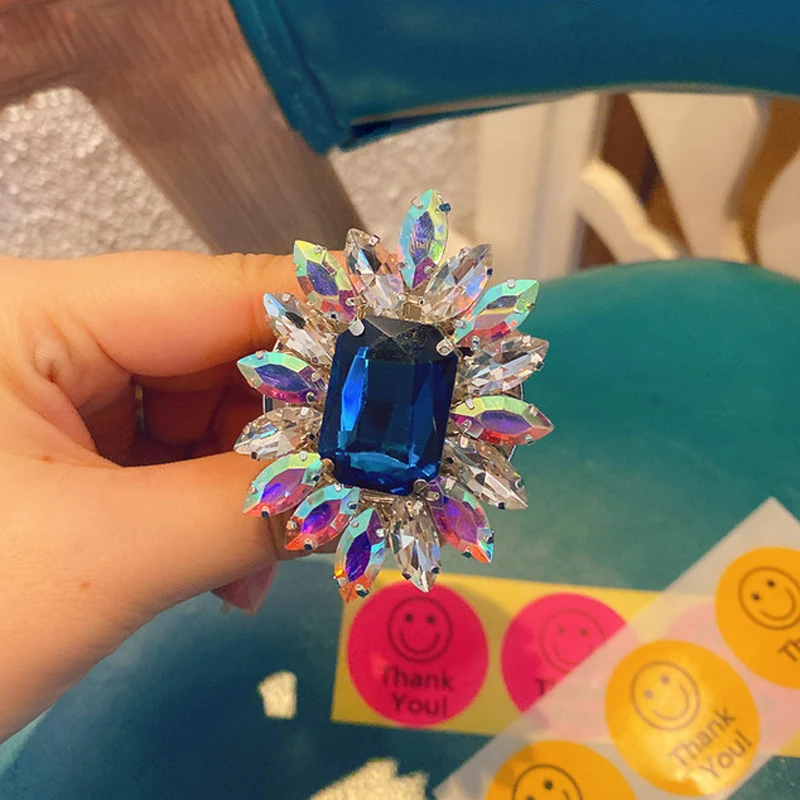 Diamond Crystal Telescopic Folding Mobile Phone Stand Adhesive Desktop Jewel Folding Stand
Diamond Crystal Telescopic Folding Mobile Phone Stand Adhesive Desktop Jewel Folding Stand