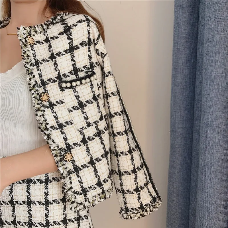 Sexy Ladies Mini Fishtail Skirt Tweed Jacket Two Piece Set O Neck Women Buttons Plaid Suit Tassels Short Coat Party Outfits Sets
Sexy Ladies Mini Fishtail Skirt Tweed Jacket Two Piece Set O Neck Women Buttons Plaid Suit Tassels Short Coat Party Outfits Sets