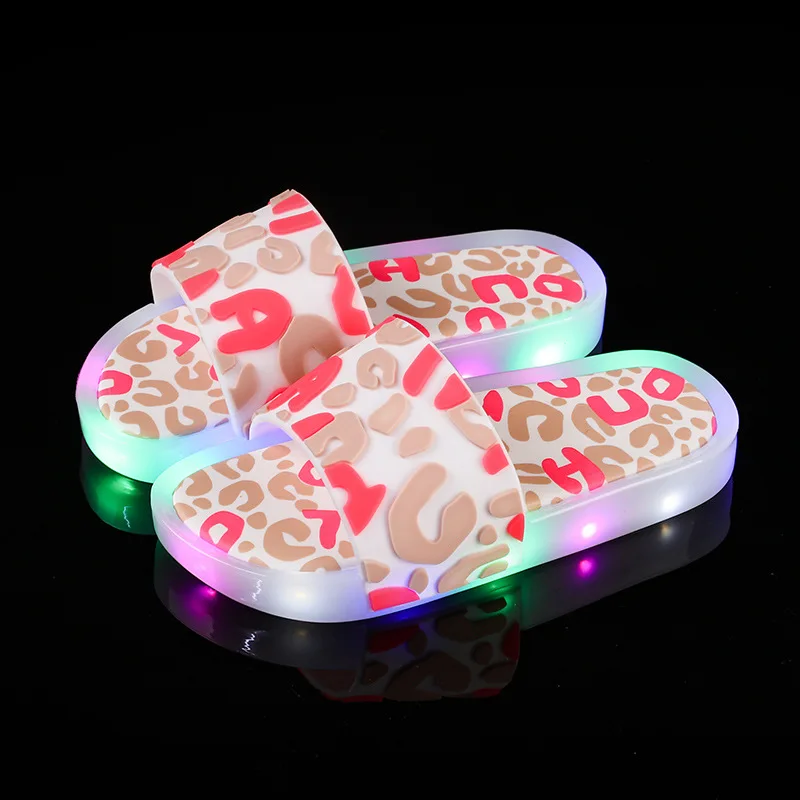 2020 Children Kids Slippers Led Flashing Letter Flip Flops Toddler Girl Boys Jelly Slippers Summer Girls Luminous Slipper Shoes
2020 Children Kids Slippers Led Flashing Letter Flip Flops Toddler Girl Boys Jelly Slippers Summer Girls Luminous Slipper Shoes