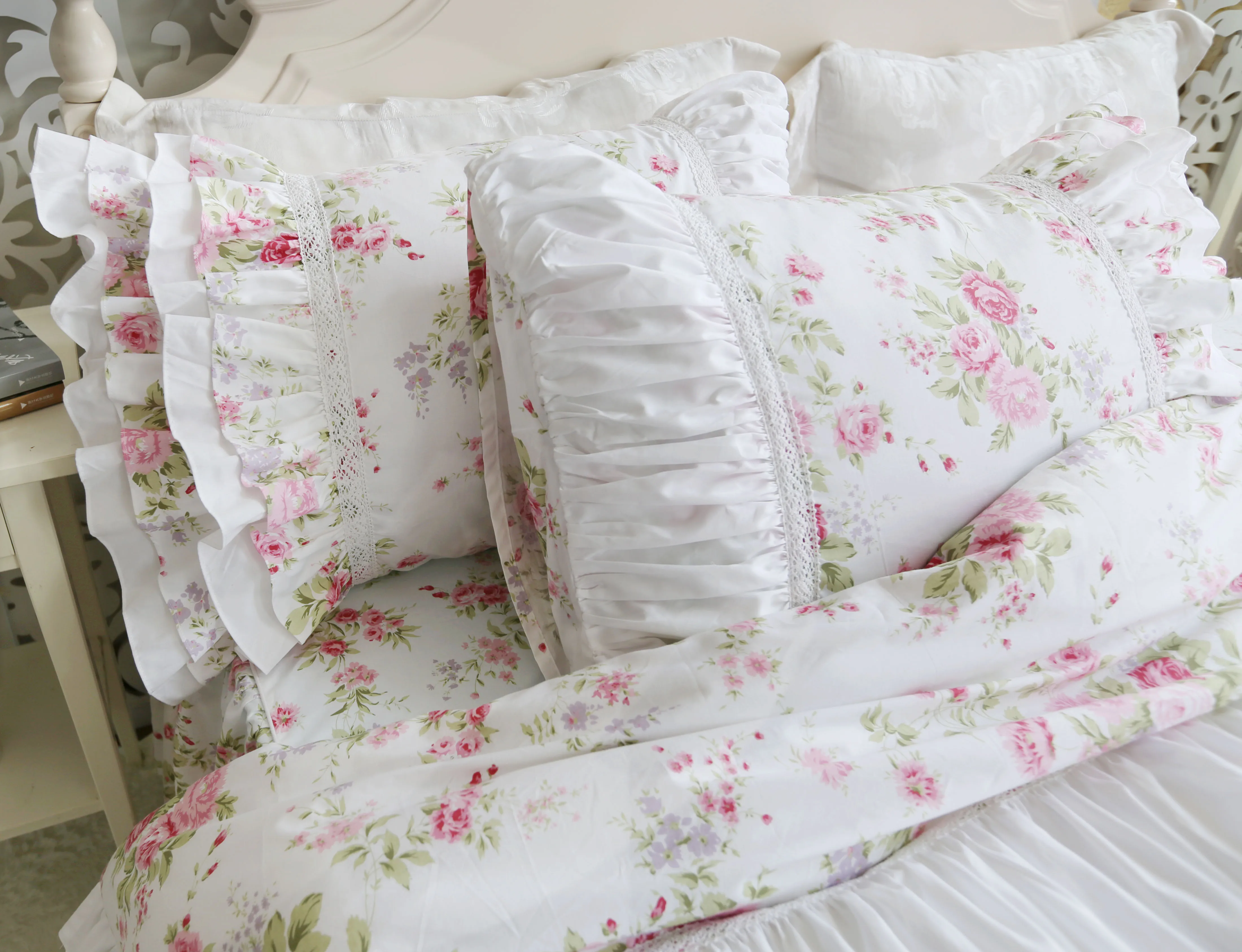 Cotton flower bedding set twill princess wind ruffled quilt cover pillowcase plant warn flower print bowknot bed spread HM-11F
Cotton flower bedding set twill princess wind ruffled quilt cover pillowcase plant warn flower print bowknot bed spread HM-11F