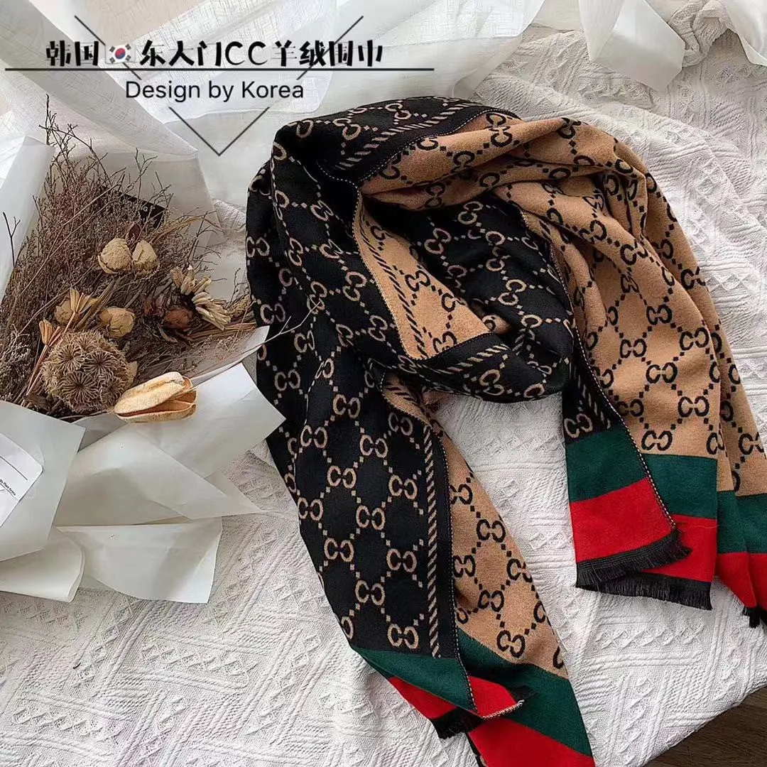 2021Korean winter newCC imitation cashmere women's scarf double-sided jacquard with imitation cashmere shawl thickened warmScarf
2021Korean winter newCC imitation cashmere women's scarf double-sided jacquard with imitation cashmere shawl thickened warmScarf