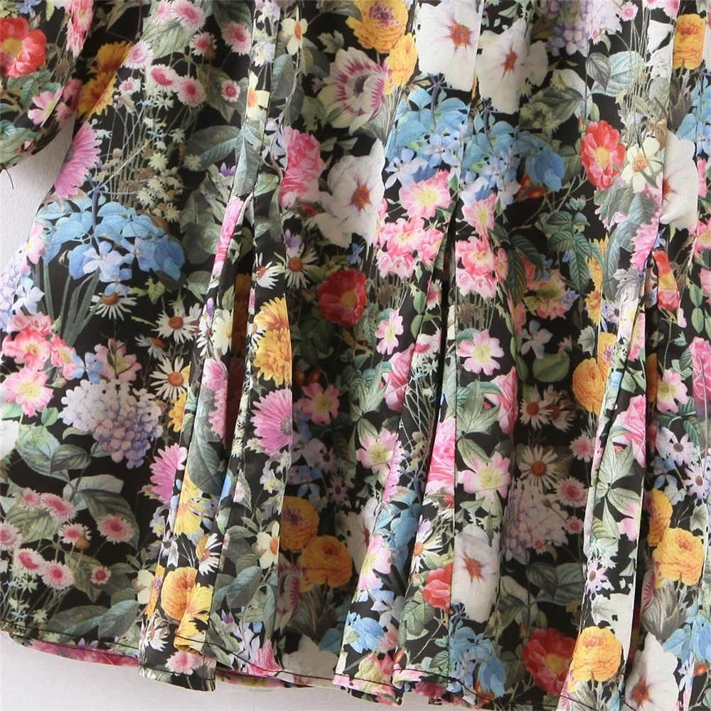 2020 spring and summer women's new British V-neck long sleeve loose waist printing high waist wild mini dress 02462143031
2020 spring and summer women's new British V-neck long sleeve loose waist printing high waist wild mini dress 02462143031