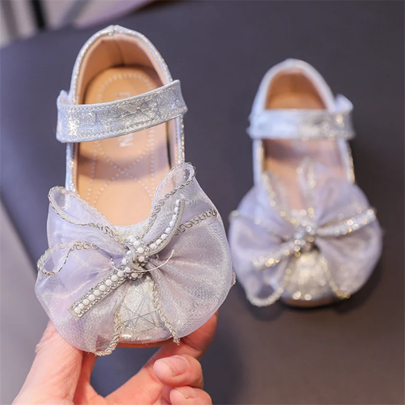 Girls' princess shoes 2021 new soft soled kindergarten performance dance shoes bowknot pearl sweet single shoes
Girls' princess shoes 2021 new soft soled kindergarten performance dance shoes bowknot pearl sweet single shoes