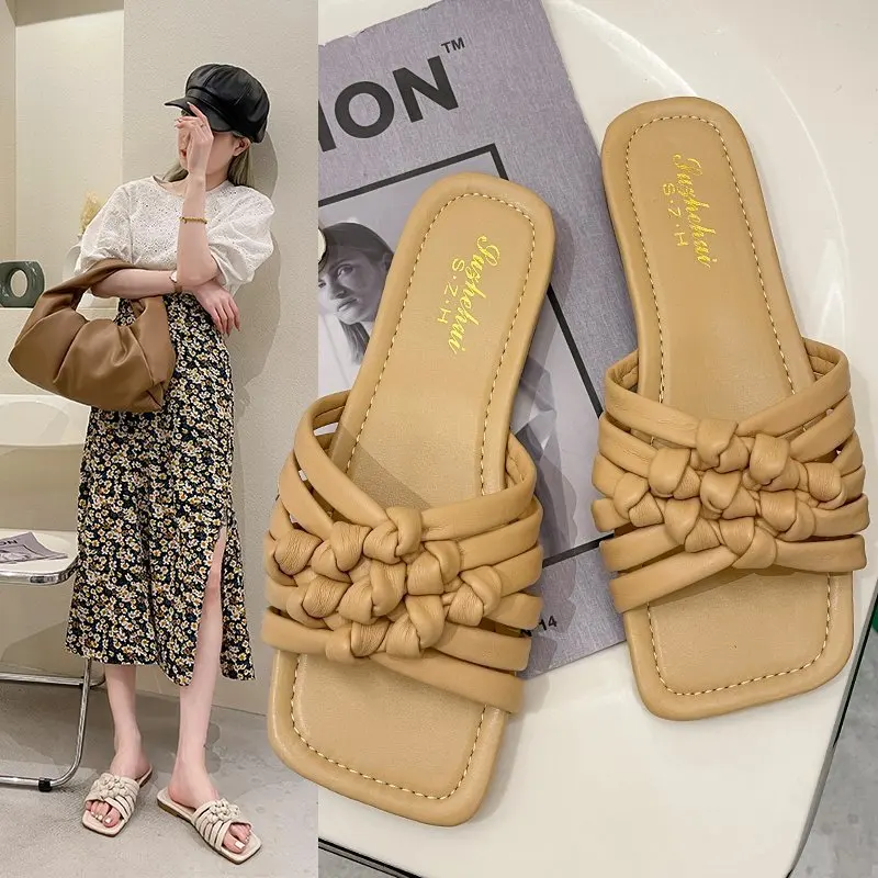 Fashion Slippers Women 2021 Summer New Flat-bottomed Comfortable Slippers Women Casual All-match Women's Sandals and Slippers
Fashion Slippers Women 2021 Summer New Flat-bottomed Comfortable Slippers Women Casual All-match Women's Sandals and Slippers