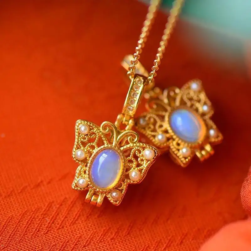 Original design Moonstone butterfly hollow Pendant Necklace Chinese style antique gold craft charm women's silver jewelry
Original design Moonstone butterfly hollow Pendant Necklace Chinese style antique gold craft charm women's silver jewelry