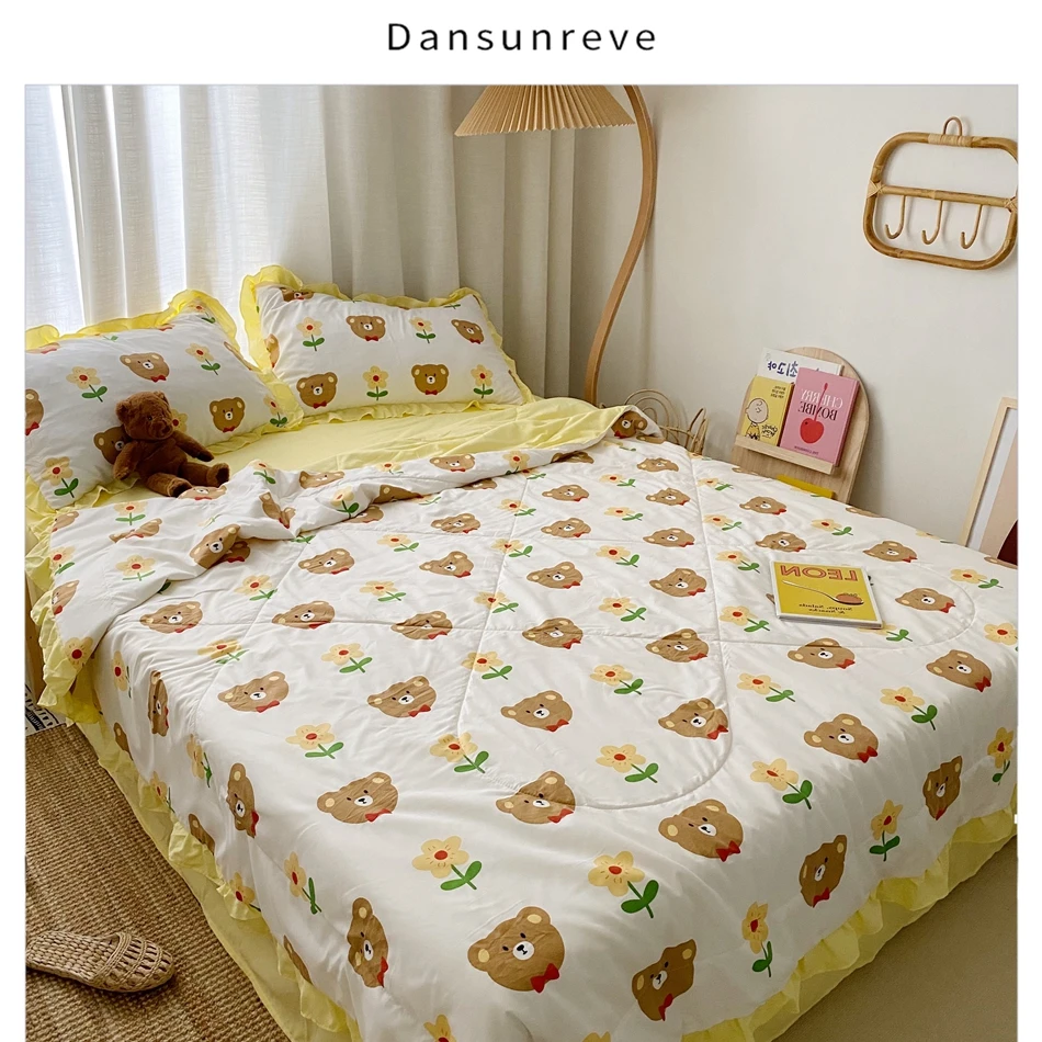 Dansunreve Summer Quilt With Ruffle Bear And Rabbit Dinosaur Animal Single Queen Luxury Bedding No Pillowcase 150*200cm
Dansunreve Summer Quilt With Ruffle Bear And Rabbit Dinosaur Animal Single Queen Luxury Bedding No Pillowcase 150*200cm