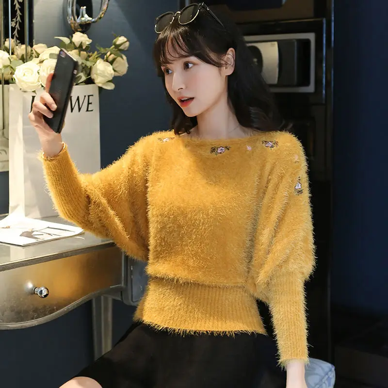 Winter Women Sweater Fashion Female Batwing Sleeve Solid Elegant Soft Office Lady Pullover Flower Candy Color Soft Knitwear H76
Winter Women Sweater Fashion Female Batwing Sleeve Solid Elegant Soft Office Lady Pullover Flower Candy Color Soft Knitwear H76