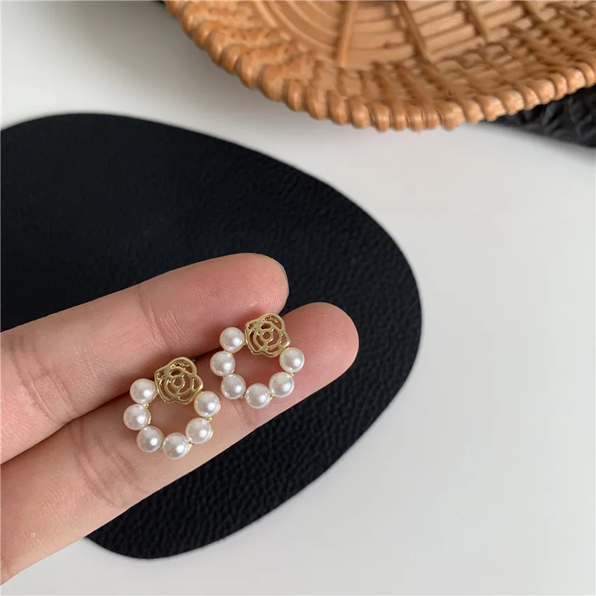 Amazing Cute Rose Jewelry White color Earrings Wedding Pearl Women fashion Jewellery 
Amazing Cute Rose Jewelry White color Earrings Wedding Pearl Women fashion Jewellery