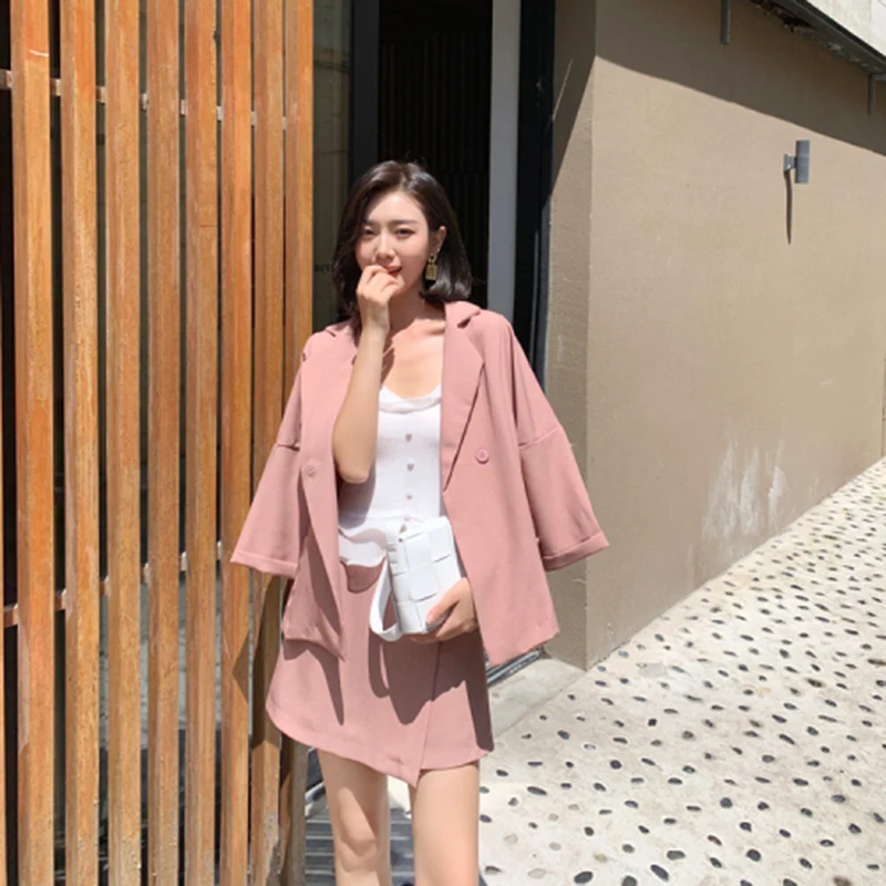 New Arrival Autumn Two Piece Set Women Blazer+high Waist Shorts Suit Office Lady Pink Green Women Suit Set High Quality D578
New Arrival Autumn Two Piece Set Women Blazer+high Waist Shorts Suit Office Lady Pink Green Women Suit Set High Quality D578