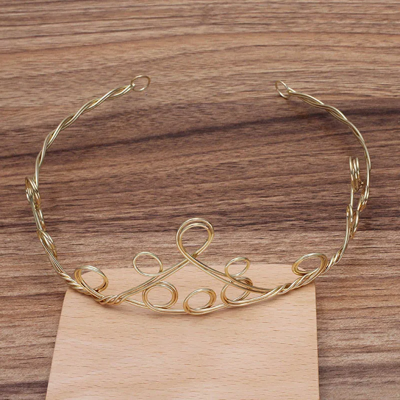 5pcs Twisted Wired Adjustable Tiaras Crown Headpiece Metal Necklace Choker Connector DIY Women Bridal Wedding Head Hair Styling
5pcs Twisted Wired Adjustable Tiaras Crown Headpiece Metal Necklace Choker Connector DIY Women Bridal Wedding Head Hair Styling