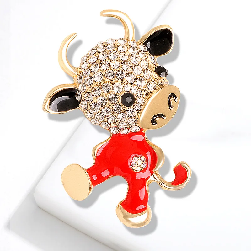 Luxury Rhinestone Cattle Brooches For Women Girls Zircon Crystal Enamel Pin New Year Jewelry Gift Zodiac Animal OX Bull Brooch
Luxury Rhinestone Cattle Brooches For Women Girls Zircon Crystal Enamel Pin New Year Jewelry Gift Zodiac Animal OX Bull Brooch