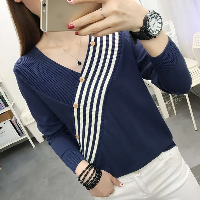 Fashionable Women Casual Loose Thin Sweater Spring And Autumn New Asymmetric Stitching Knitted Top Stripe Versatile Lady Sweater
Fashionable Women Casual Loose Thin Sweater Spring And Autumn New Asymmetric Stitching Knitted Top Stripe Versatile Lady Sweater
