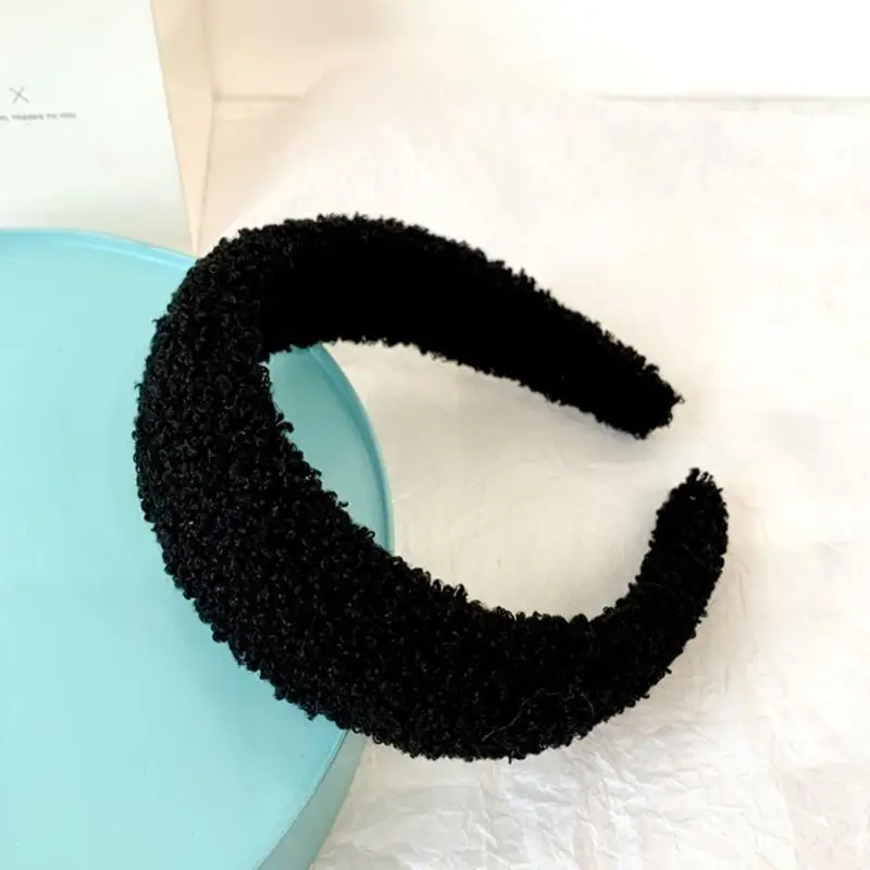 New Korean Women Headdress Hairpin Warm Lamb Hair Hoop Candy Color Solid Color Wide-Brimmed Headband Autumn And Winter Headbands
New Korean Women Headdress Hairpin Warm Lamb Hair Hoop Candy Color Solid Color Wide-Brimmed Headband Autumn And Winter Headbands