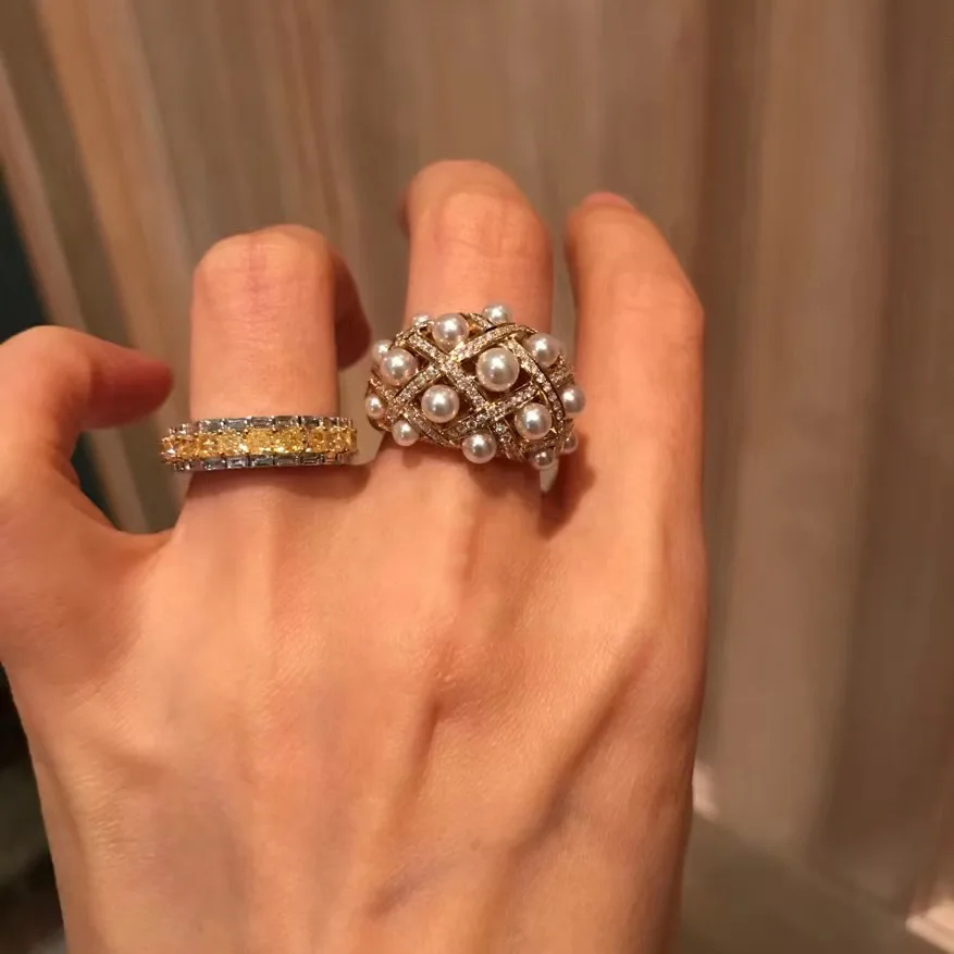 New Design Big Imitation Pearl Zircon Ring for Women Elegant Anniversary Party Ring Brand Style High Quality Fine Jewelry
New Design Big Imitation Pearl Zircon Ring for Women Elegant Anniversary Party Ring Brand Style High Quality Fine Jewelry