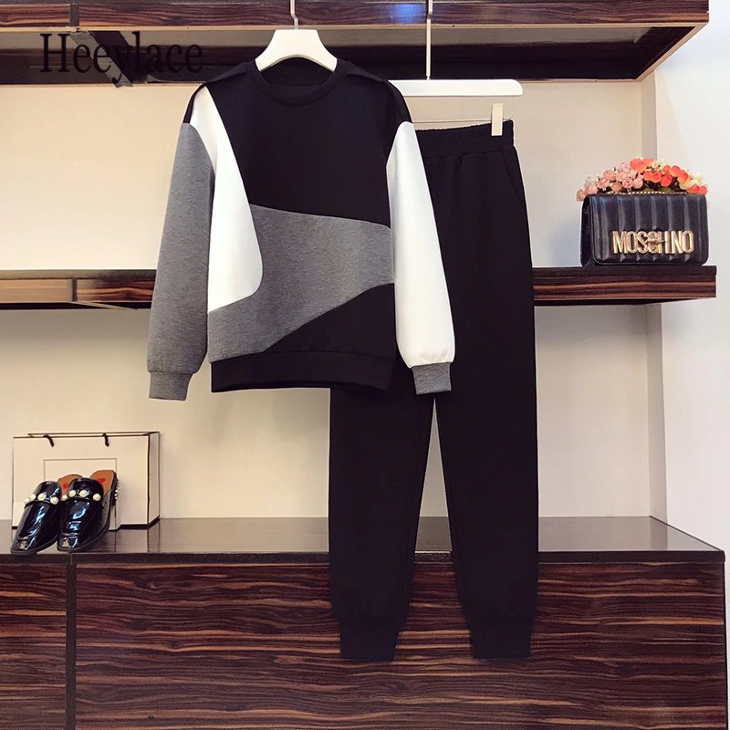 Women 2 Pieces Set Autumn Winter Sweatshirt + Pant sets Long Sleeve Round Neck Retro Fashion 2022 New Warm Women Suit
Women 2 Pieces Set Autumn Winter Sweatshirt + Pant sets Long Sleeve Round Neck Retro Fashion 2022 New Warm Women Suit