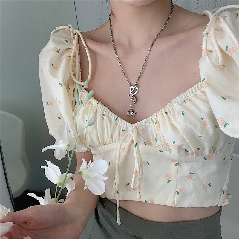 Shirts Women Summer Lace-up Puff Sleeve V-neck Sweet Cropped Elastic Tops Sexy Floral Girls Korean Style Holiday Ulzzang Female
Shirts Women Summer Lace-up Puff Sleeve V-neck Sweet Cropped Elastic Tops Sexy Floral Girls Korean Style Holiday Ulzzang Female