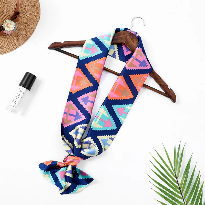 2020 new multifunctional silk scarf 140CM European and American clothing wild fashion pretty lady double-sided dual-use small
2020 new multifunctional silk scarf 140CM European and American clothing wild fashion pretty lady double-sided dual-use small