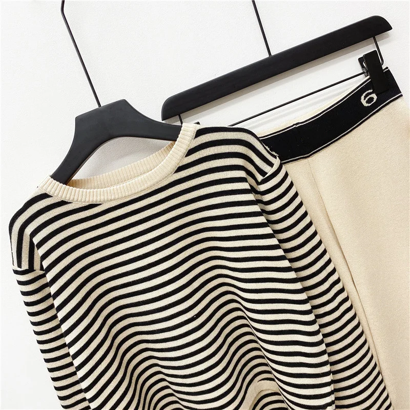 Women Fashion Casual Long Sleeve Striped Pullover Sweater Stretch Knitted Wide Leg Pants Female Trousers Tracksuit 2 Piece Sets
Women Fashion Casual Long Sleeve Striped Pullover Sweater Stretch Knitted Wide Leg Pants Female Trousers Tracksuit 2 Piece Sets