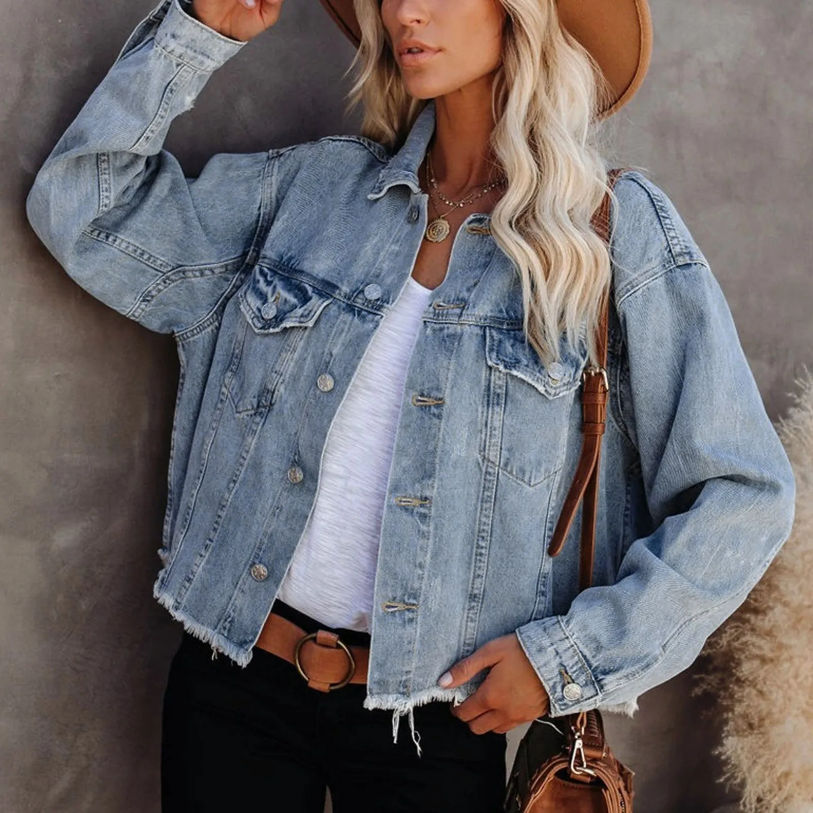 Leisure Women Retro Oversize Loose Metal Button Denim Jacket Casual Denim Jeans Pocket Burrs Short Crop Coat Outwear Streetwear
Leisure Women Retro Oversize Loose Metal Button Denim Jacket Casual Denim Jeans Pocket Burrs Short Crop Coat Outwear Streetwear